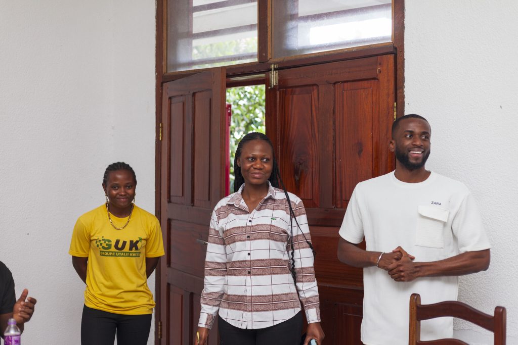 Grand merci à l'équipe des volontaires de GUK grâce à qui l'atelier a été un véritable succès. Université des Enfants UDE – Goma