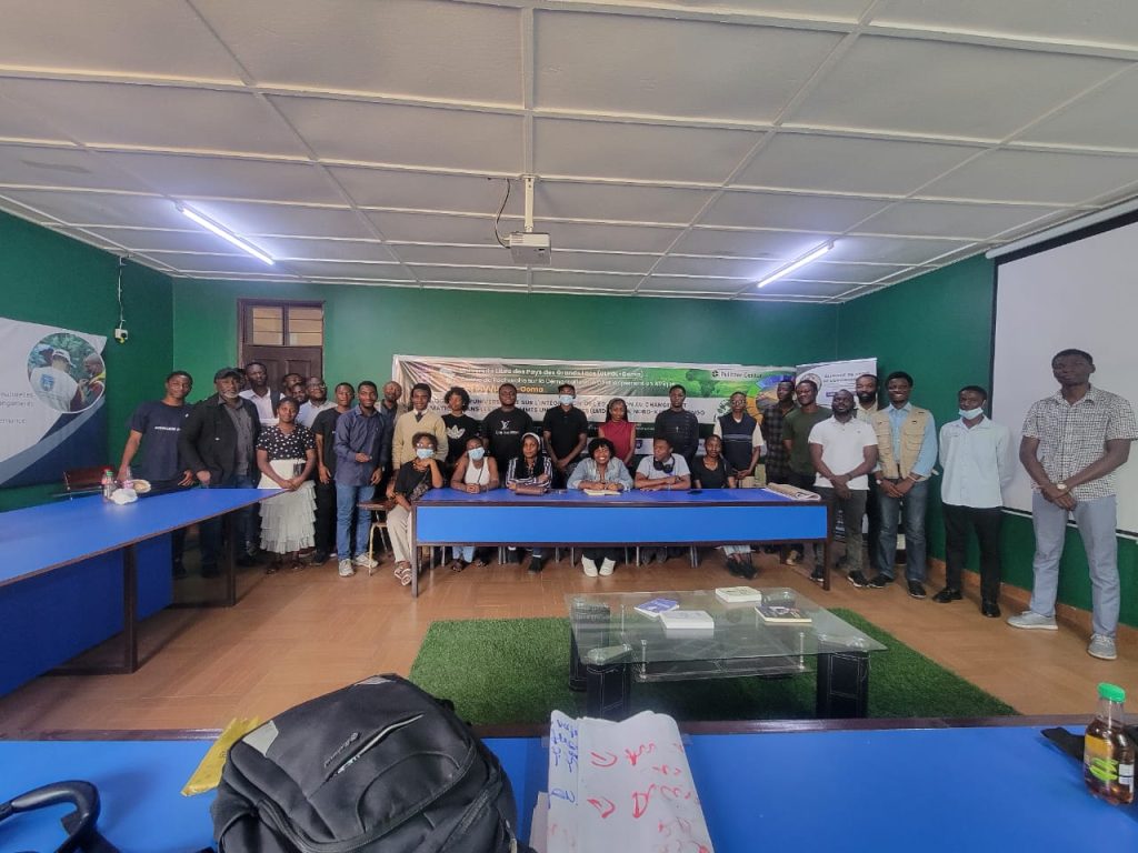 Photo de famille, éducation environnementales des jeunes de Goma au bureau du CREDDA. Samedi 22 Août 2026